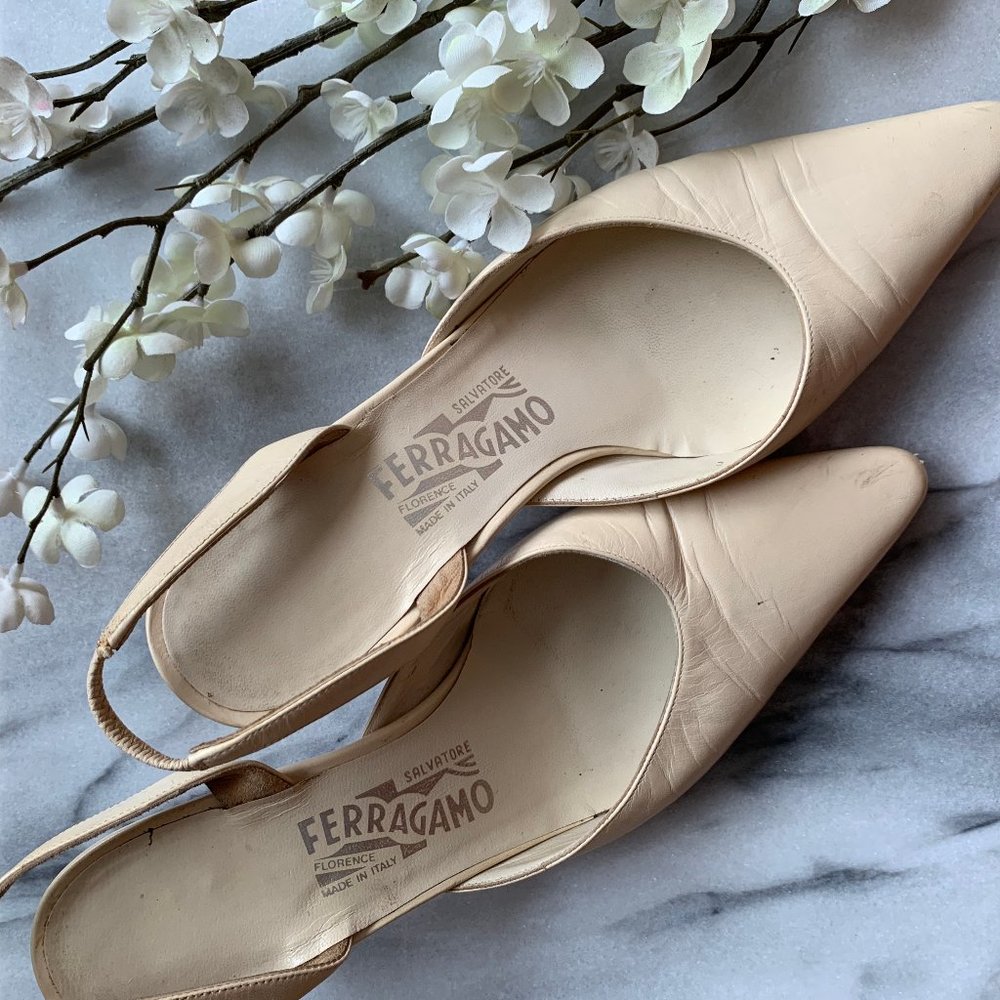 Vintage Salvatore Ferragamo Cream Slingback Heels